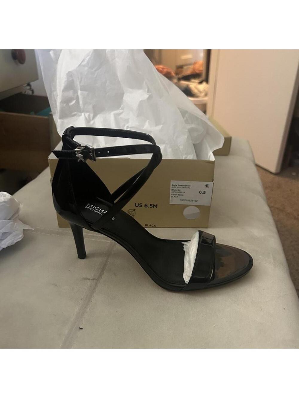 Michael Michael Kors Ava Mid 3” heel Sandal Black Patent Leather size 6.5.